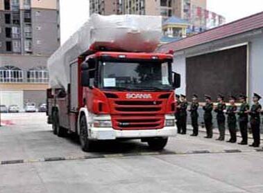 55米登高平臺(tái)斯堪尼亞消防車正式入駐百色