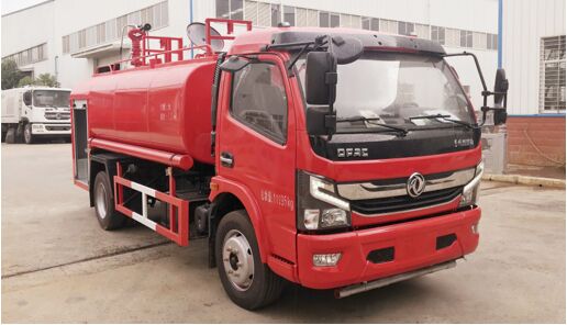 國(guó)六東風(fēng)凱普特7噸消防灑水車