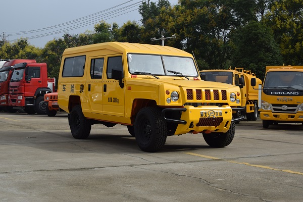 國六北汽越野救險(xiǎn)車